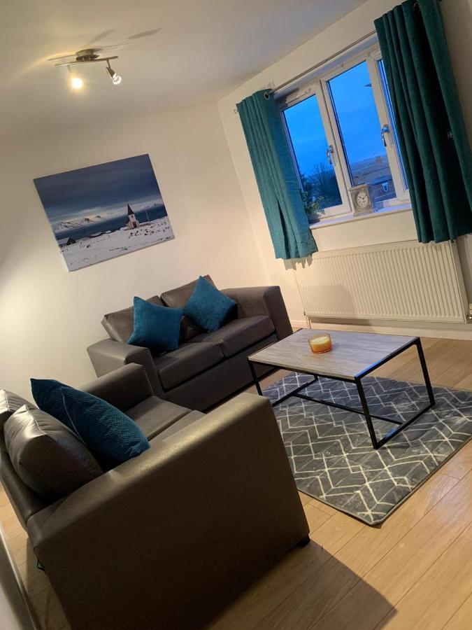 Walnut Apartments Сканторп Екстер'єр фото