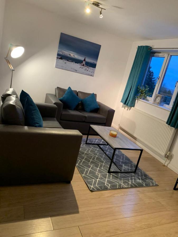 Walnut Apartments Сканторп Екстер'єр фото