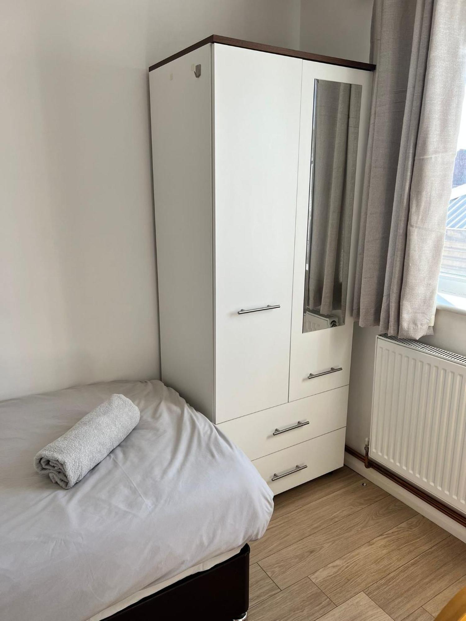 Walnut Apartments Сканторп Екстер'єр фото