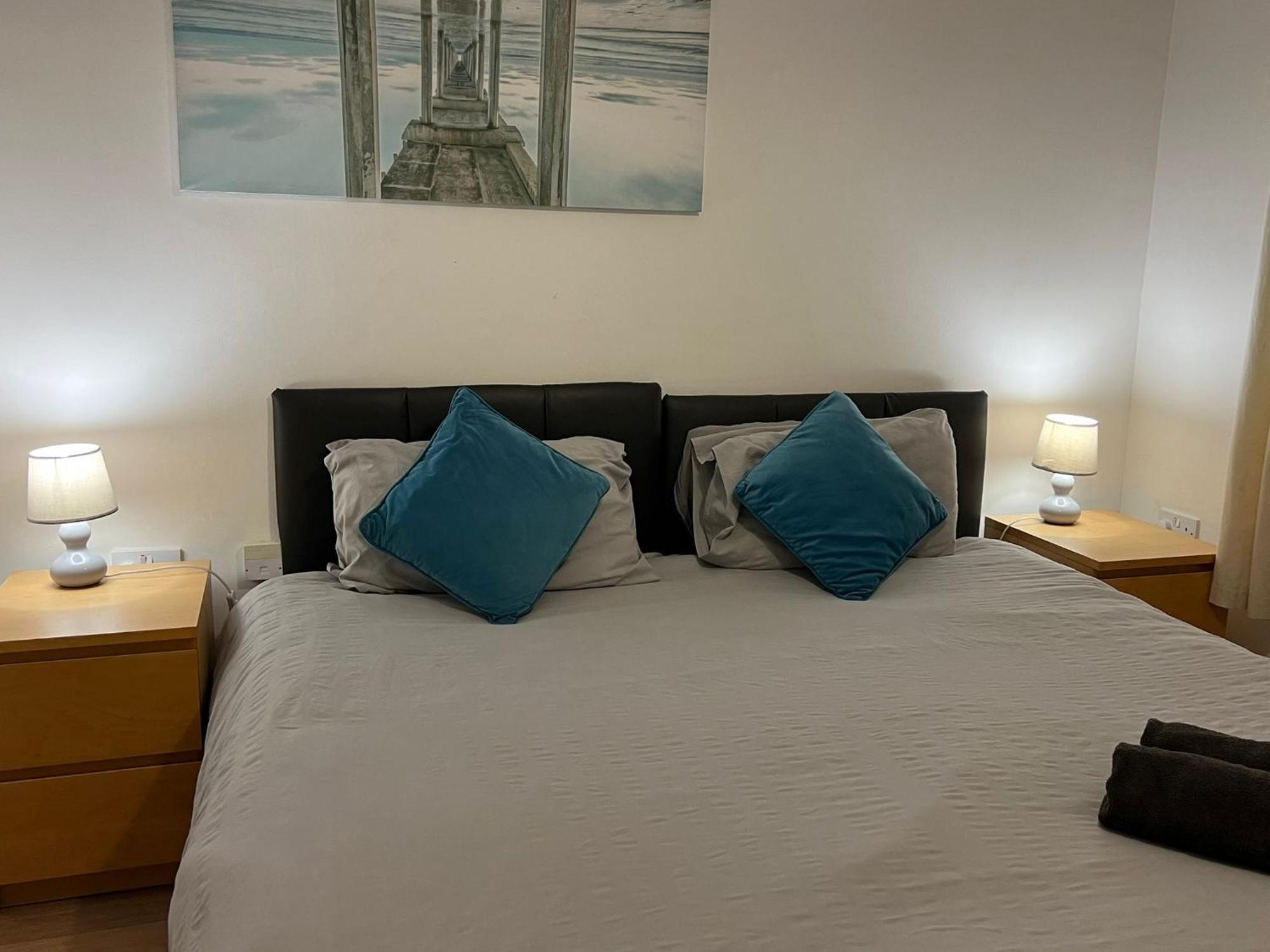 Walnut Apartments Сканторп Екстер'єр фото